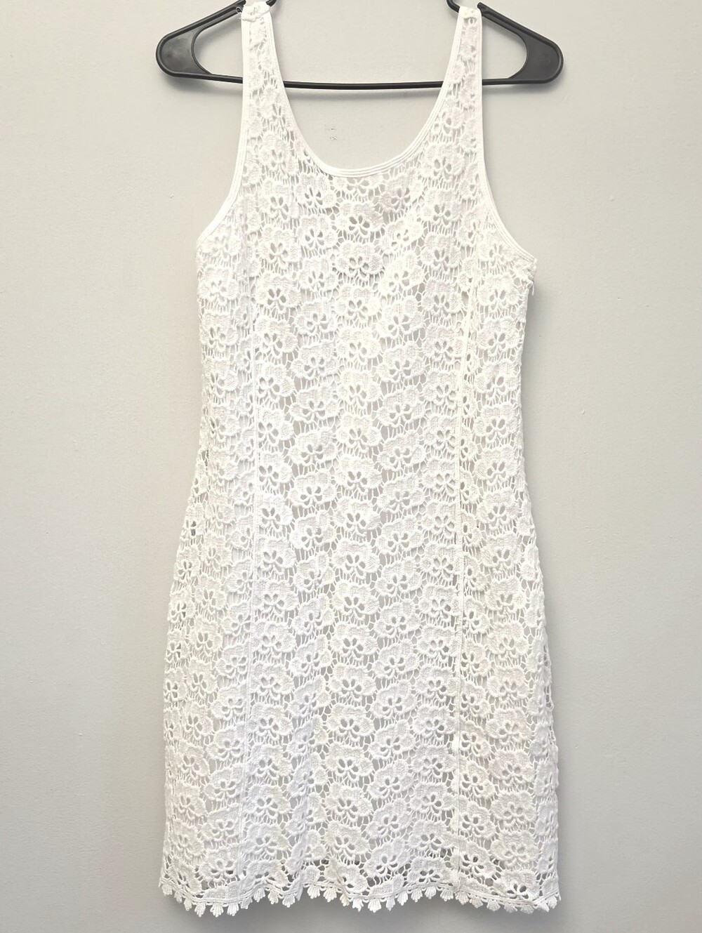 Jennifer Lopez White Floral Lace Mini Dress